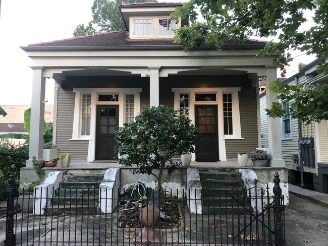 Building Photo - 1358 Constance St