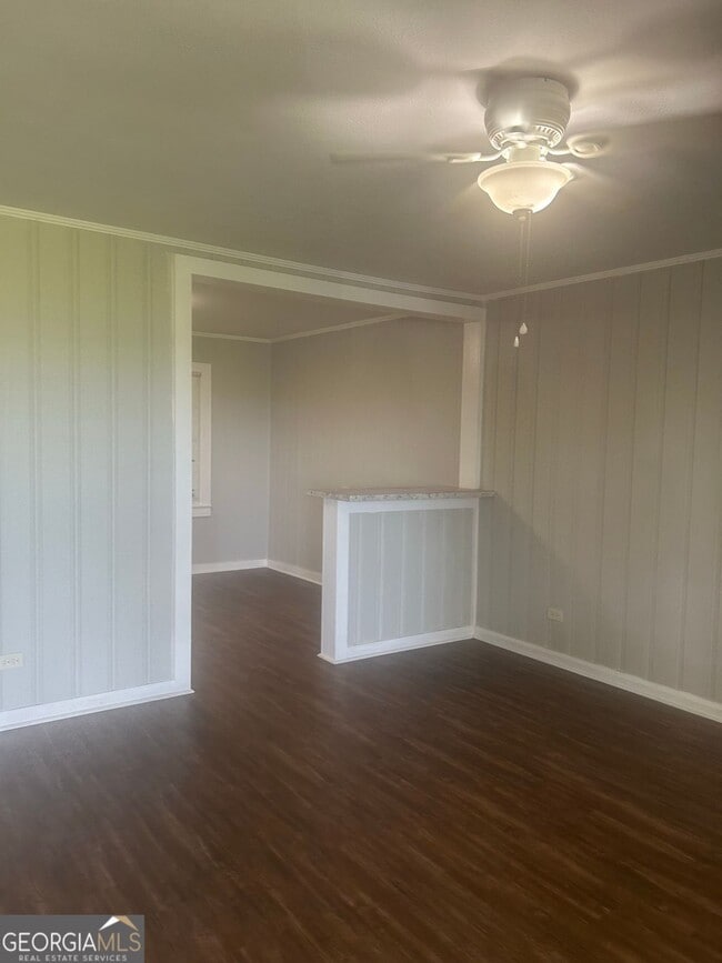 Building Photo - 102 Kives Ln