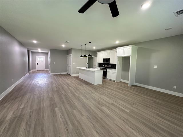 Foto del edificio - 1331 W Crawford St