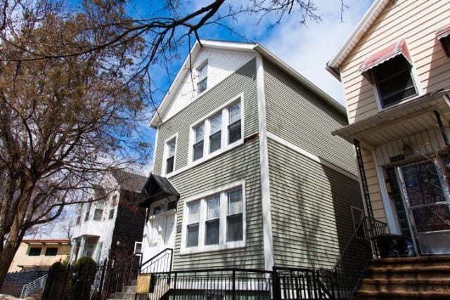 Building Photo - 1736 W Altgeld St