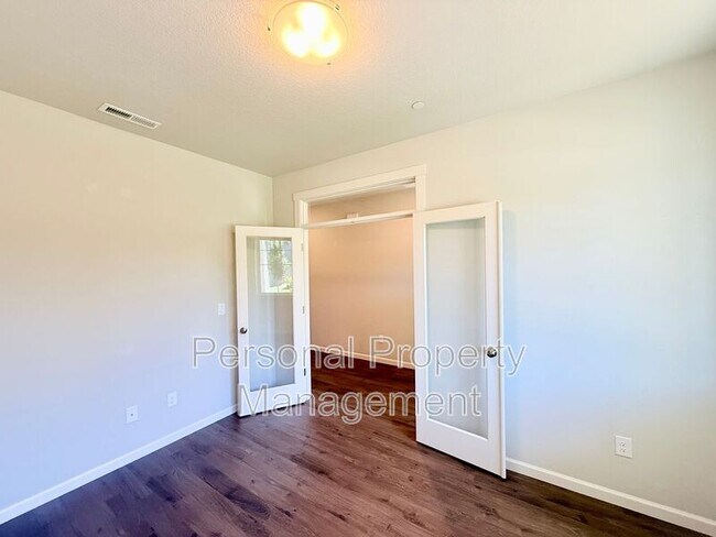 Building Photo - 6766 N 89th Loop