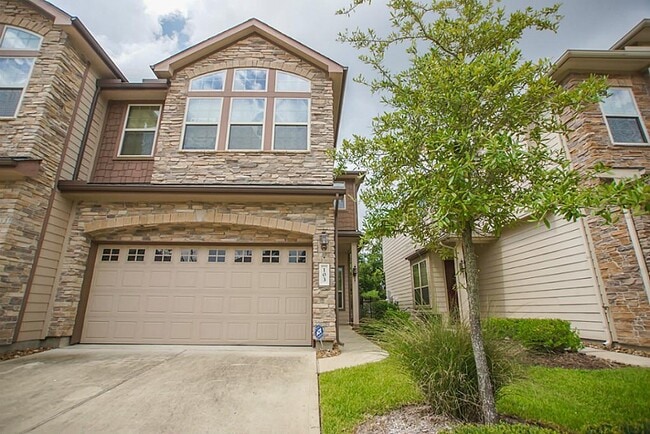 Building Photo - 103 Aventura Pl