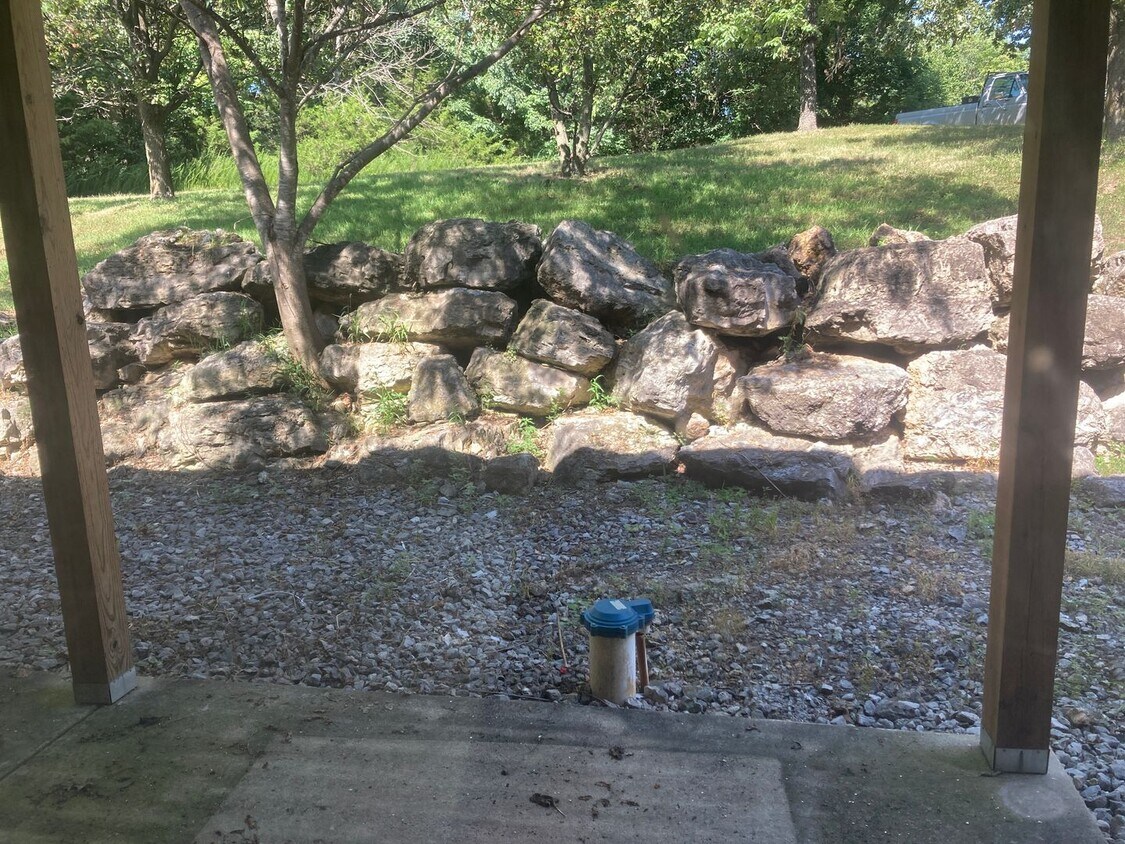 852 State Rte D Unit 852 Hwy D #22, Osage Beach, MO 65065 Room