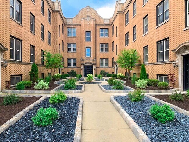 Foto del edificio - 3810 N Sheffield Ave