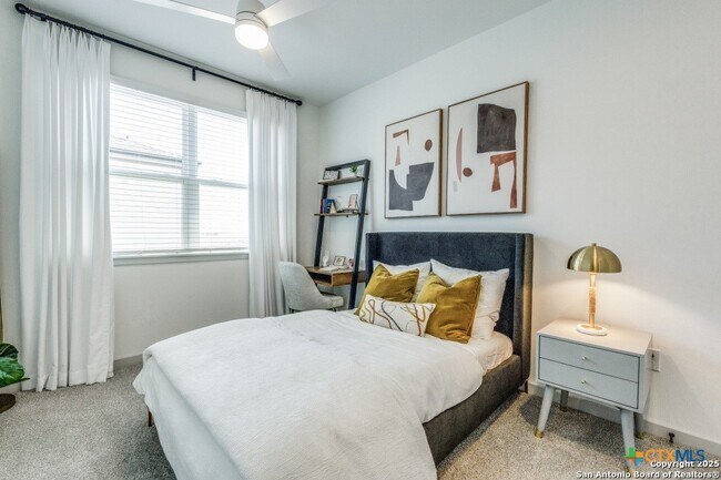 Foto del edificio - 1035 Koby St