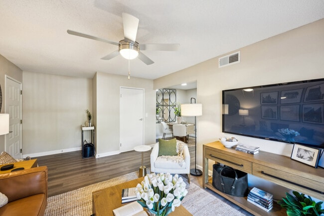 Building Photo - Cypress Pointe