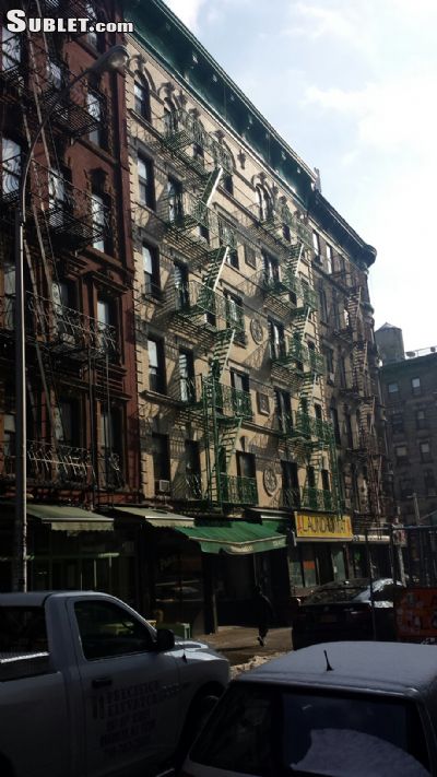 Building Photo - 32 Mott St