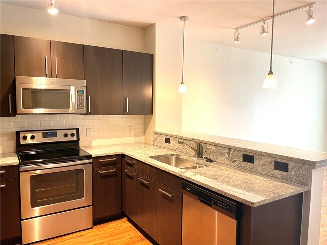 Foto del edificio - 1340 W Gray St