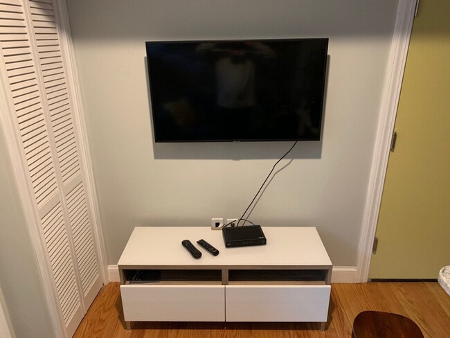 Building Photo - 39 Geneva St