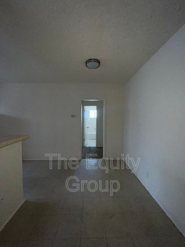 Foto del edificio - 570 S Richmond Ave