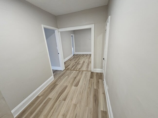 Foto del edificio - 942 Eddy Rd