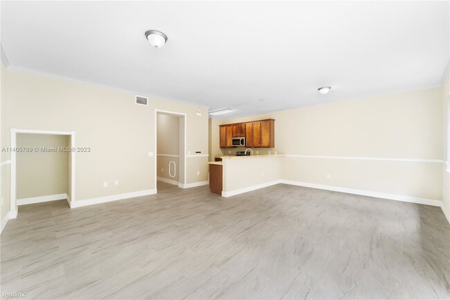 Foto del edificio - 3 br, 2.5 bath House - 1820 SW 91st Ave