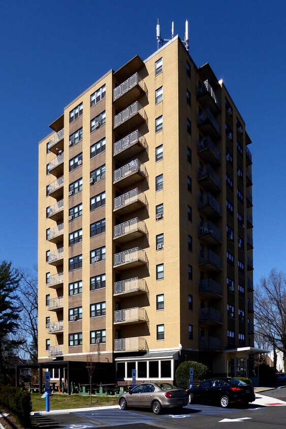 Desde el este - Rohrer Towers I
