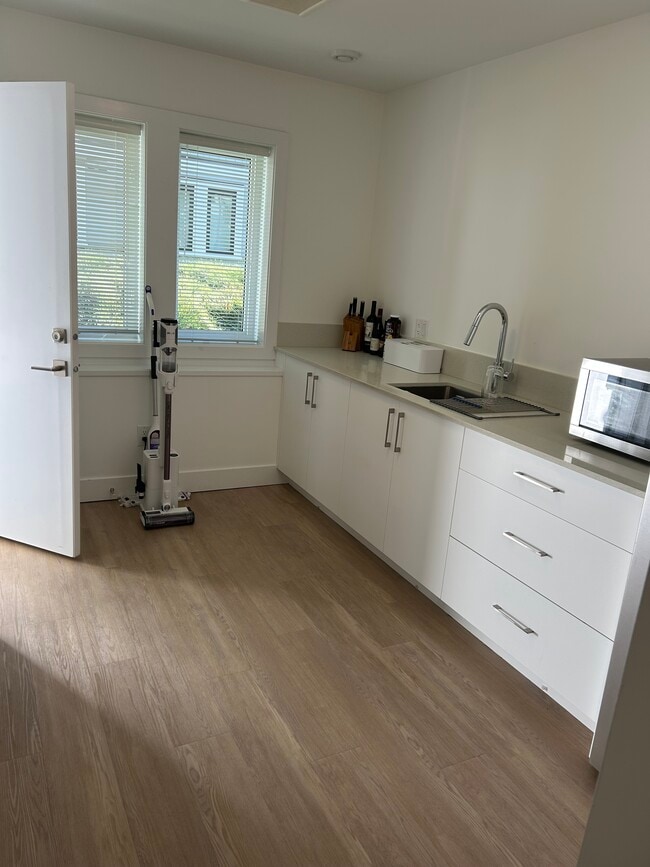 Photo du bâtiment - 717 26th Av E