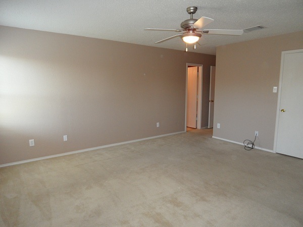 Building Photo - **3/2 PERFECT Home Located In Marine Creek...
