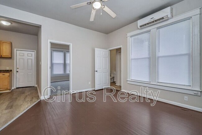 Foto del edificio - 301 Cedar St