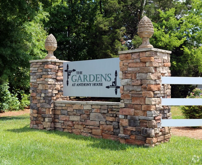 Gated Apartments for rent in Climax NC 56 Rentals
