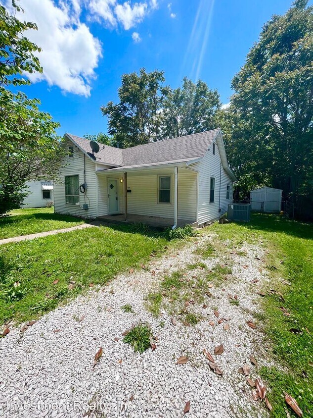 Primary Photo - 2 br, 1 bath House - 1028 E Blaine St