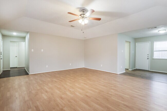 Foto del edificio - 4306 Owens Creek Ln