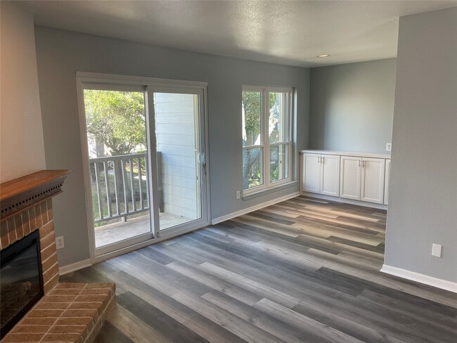 Foto del edificio - 3220 69th St