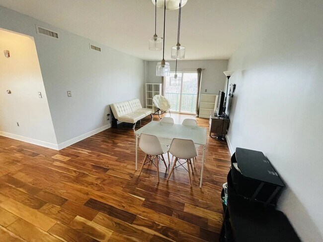 Foto del edificio - 175 Cottage St