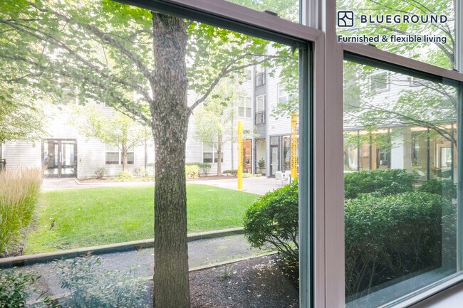 Foto del edificio - 320 D St