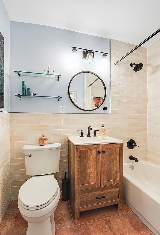 Building Photo - 400 E 17th St