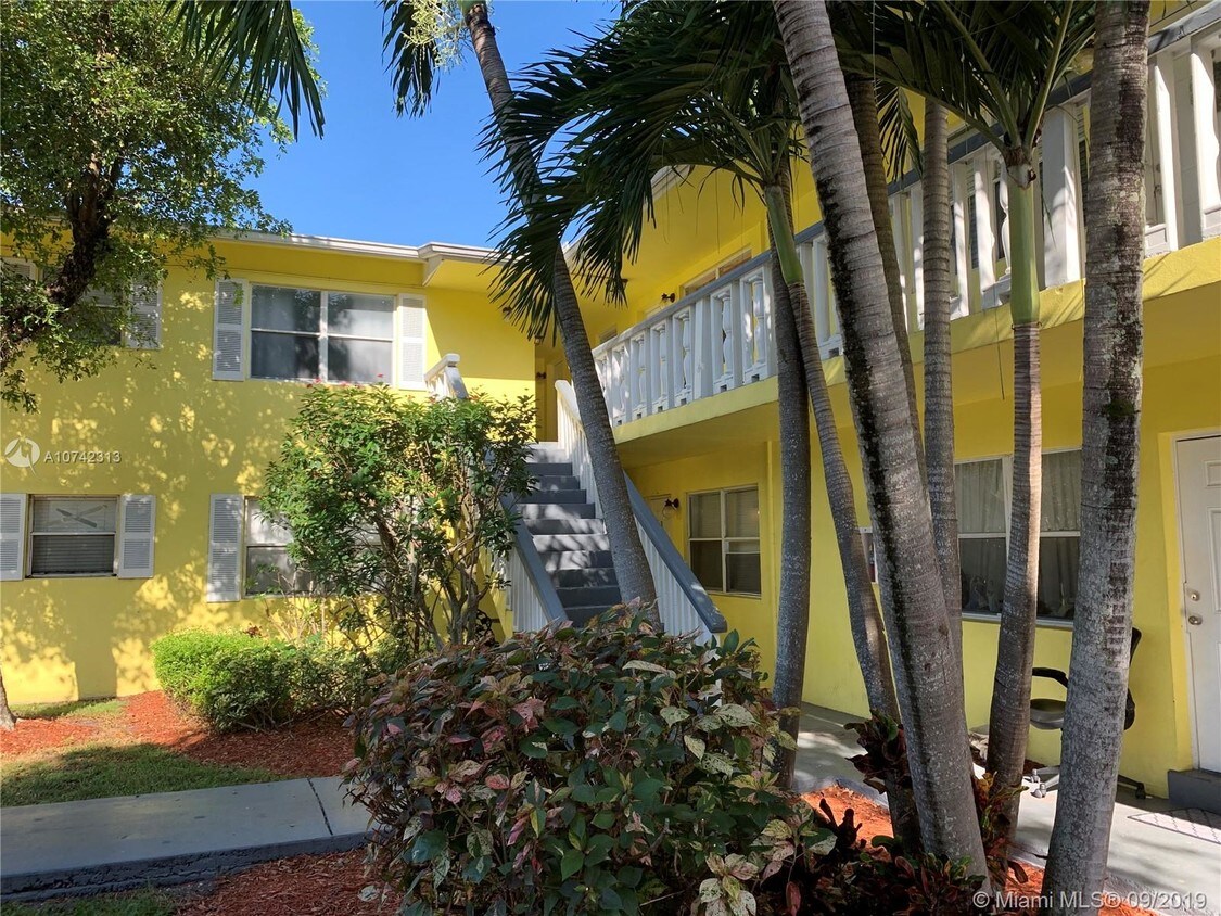 1429 SW 9th St Unit 4, Fort Lauderdale, FL 33312 Condo for Rent in