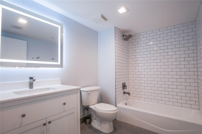 Foto del edificio - 117 NW 42nd Ave