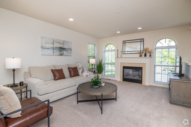 3BR, 2.5BA - 1,921SF - Livingtoom - Heritage Summer Hill