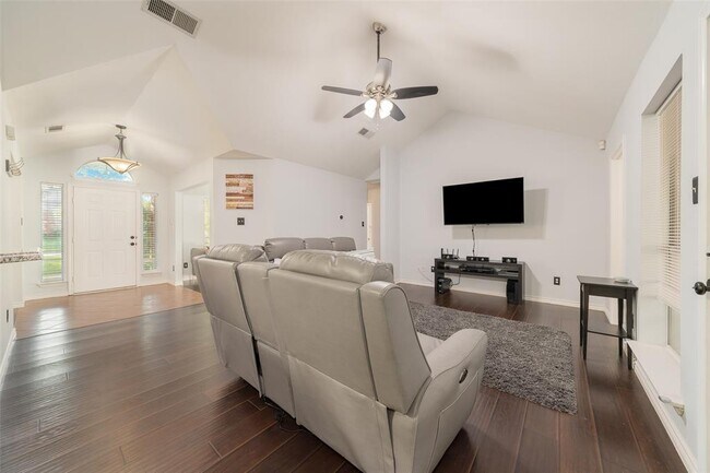 Building Photo - 5501 Bright Star Trail