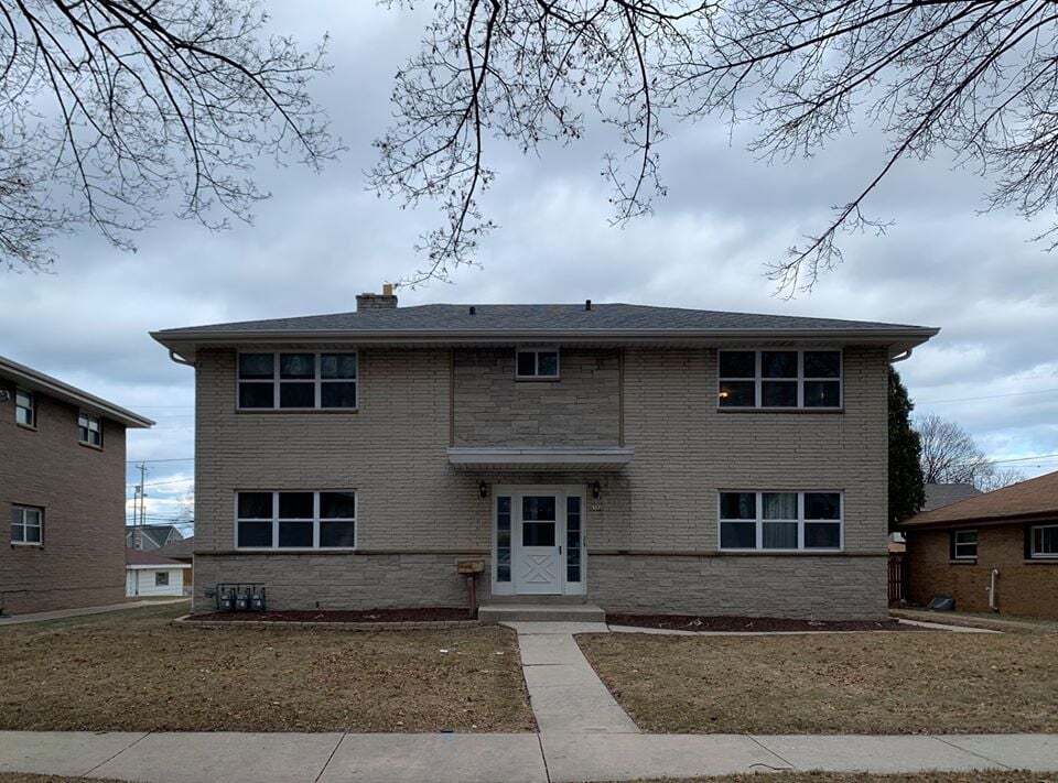 4586 S 14th St Unit 3, Milwaukee, WI 53221 4586 S 14th St Milwaukee