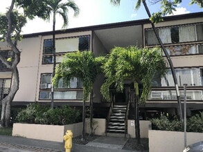 Building Photo - 3731 Kanaina Ave