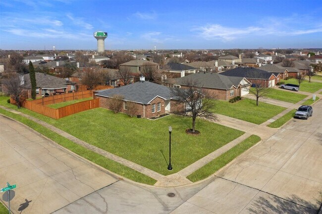 Foto del edificio - 2201 Tailburton Ct