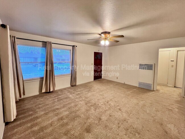 Foto del edificio - 1132 W Saginaw Way