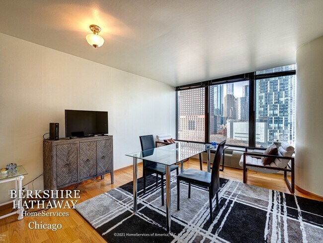 Foto del edificio - 505 N Lake Shore Drive