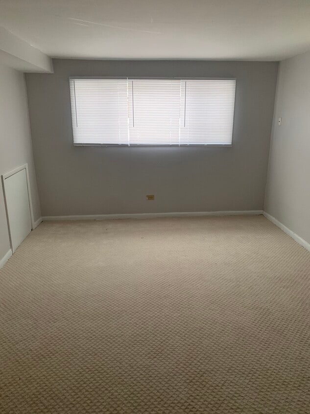 14840 Hoyne Ave Unit 1, Harvey, IL 60426 Apartment for Rent in Harvey