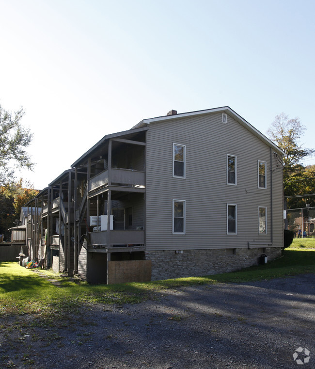 Building Photo - 116-122 S Main St