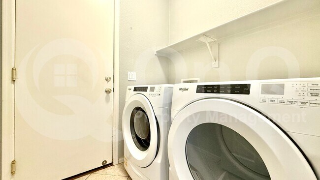 Building Photo - 44016 Pioneer Rd