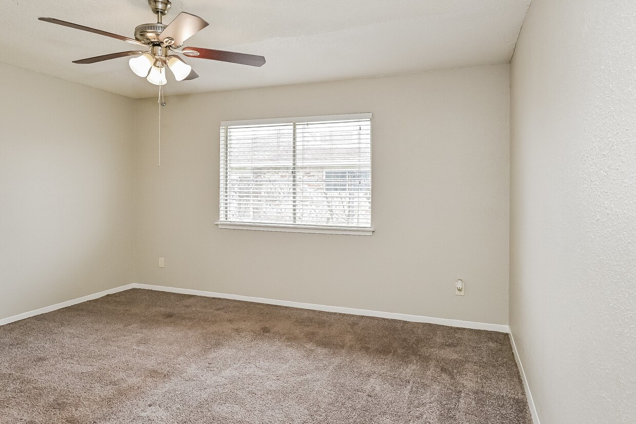 Foto del edificio - 4927 Kilkenny Dr