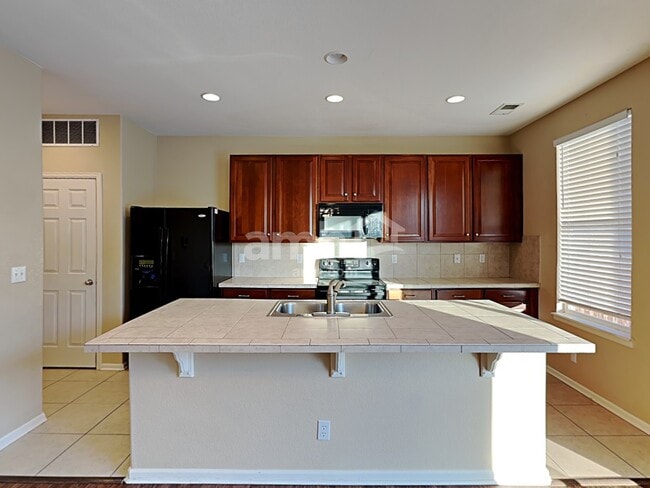 Foto del edificio - 16224 E 54th Ave