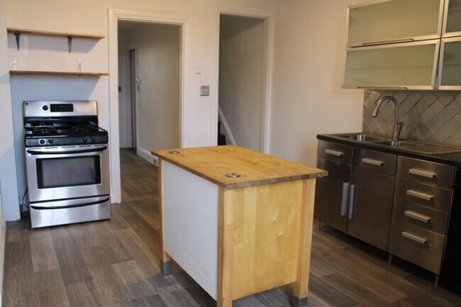 Foto del edificio - 427 N Newberry St