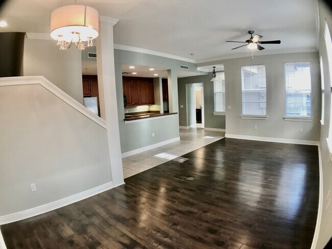 Foto del edificio - 1308 Lake Baldwin Ln