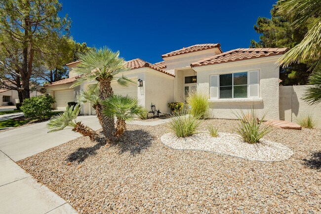 Foto del edificio - Peccole Ranch 3 Bed 2 Bath Gated Ascot Park Beauty