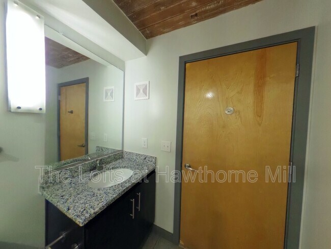 Foto del edificio - 1101 Hawthorne Ln