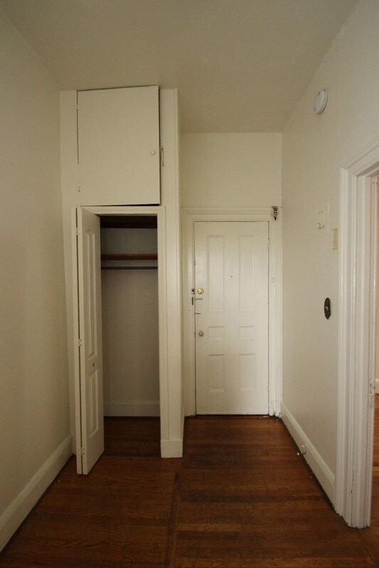 Foto del edificio - 213 W Lanvale St