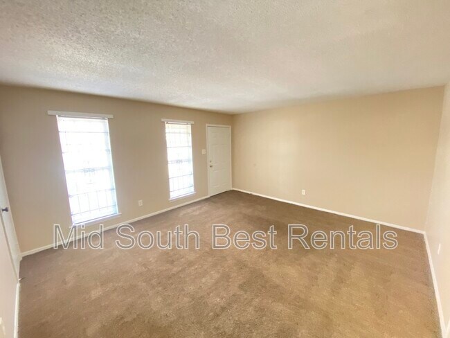 Building Photo - 3241 Carnes Ave