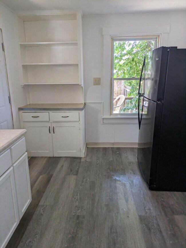 Foto del edificio - 516 Farnsworth Ave
