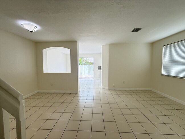 Foto del edificio - 15131 SW 23rd Ln