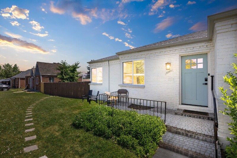 Foto principal - 3220 Albion St